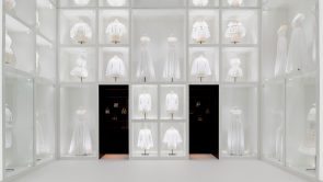 XYZ-Technologies_Christian-Dior-Designer-of dreams-exhibition-multiple-clothing-patterns