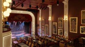 XYZ-Technologies_CafConc_Wide-view-of-the-right-side-of-the-theatre-with-LED-lit-frames-and-stage-equipment-on-the-ceiling